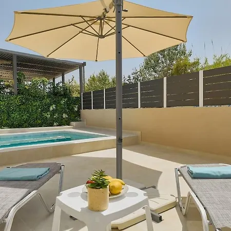 Appartement Beachside Apartment-pool-parking *